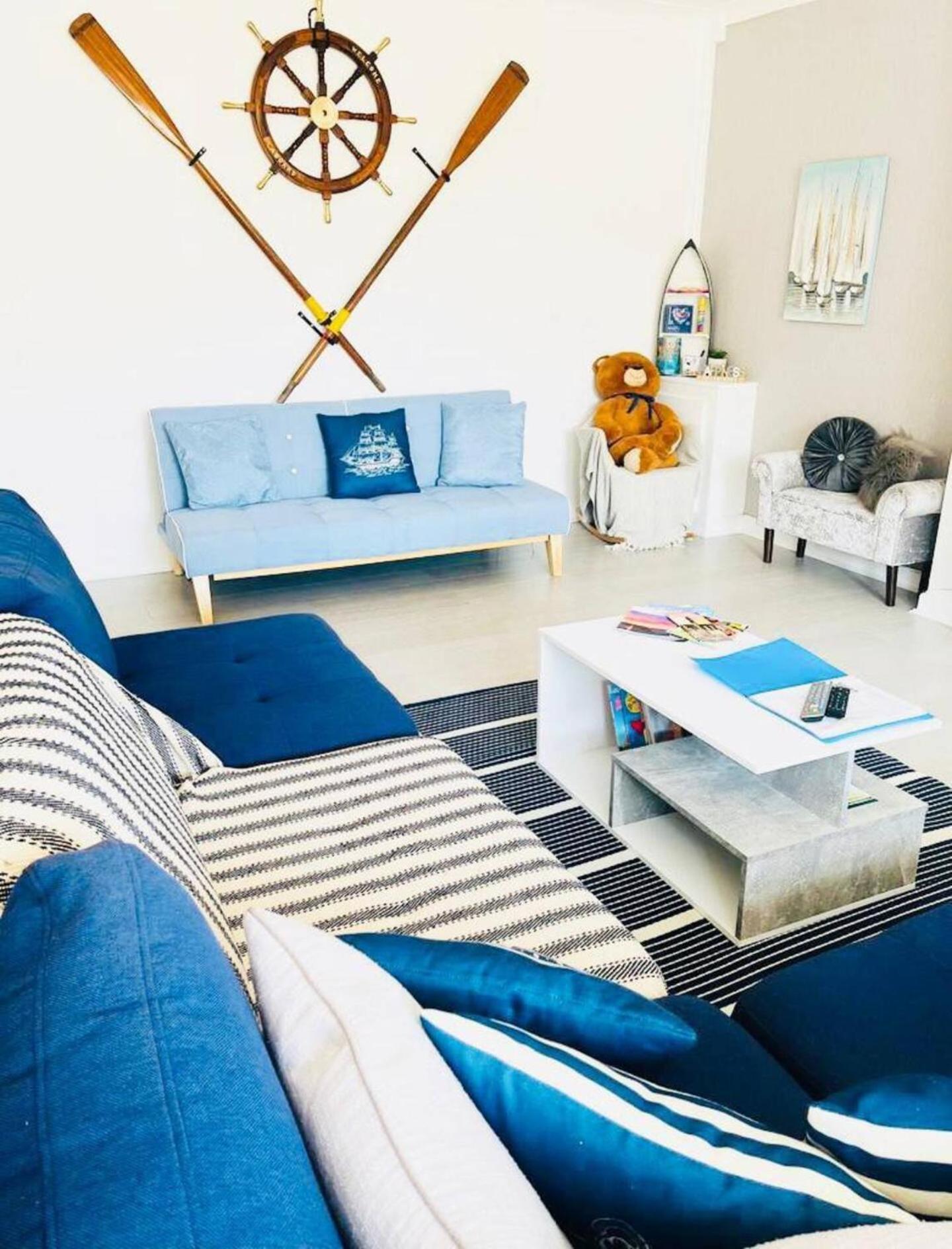 Stunning 3 Double Bedroom Beach Front Apartment Portsmouth Eksteriør billede